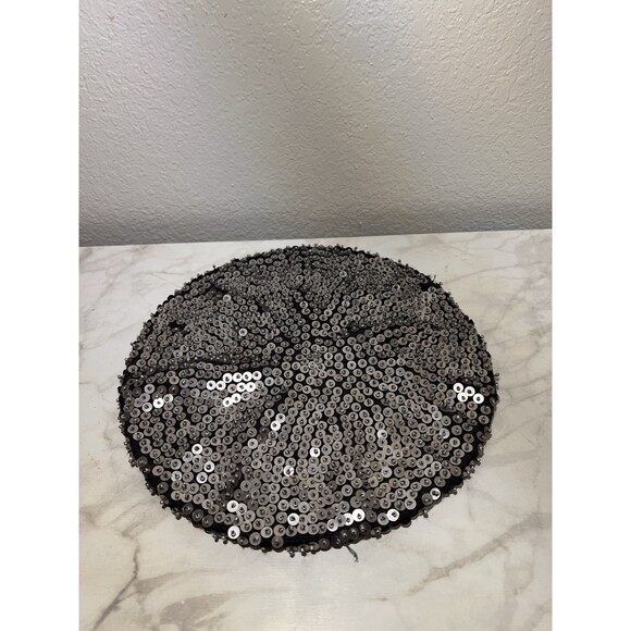 Vintage 2000’s Juicy Couture Sequin Beret With Charm Womans 100% Merino Wool main image 11